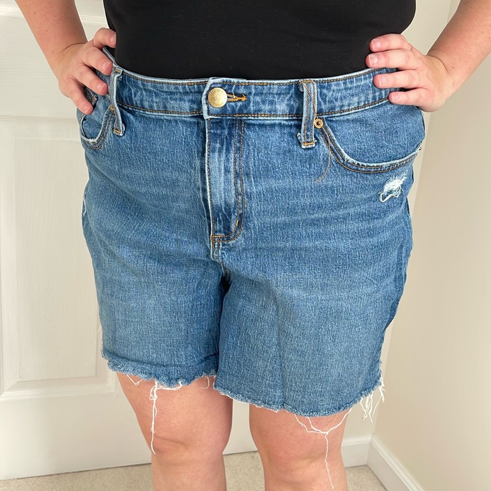 Universal Threads Women’s Denim Jean Short